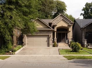 6737 Culp St, Niagara Falls, ON L2G2C5