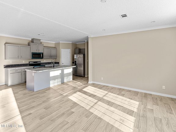 4th image of 7662 MONONGAHELA Avenue