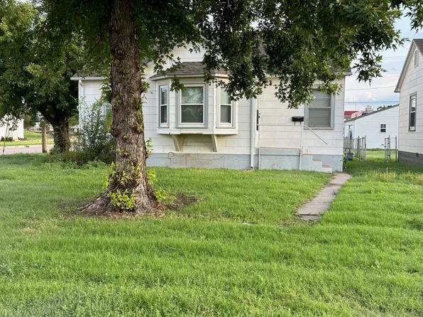 1320 9th St, Great Bend, KS 67530