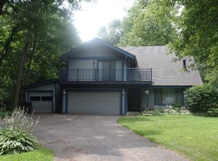 5079 Walnut Grove Dr, Poplar Grove, IL 61065