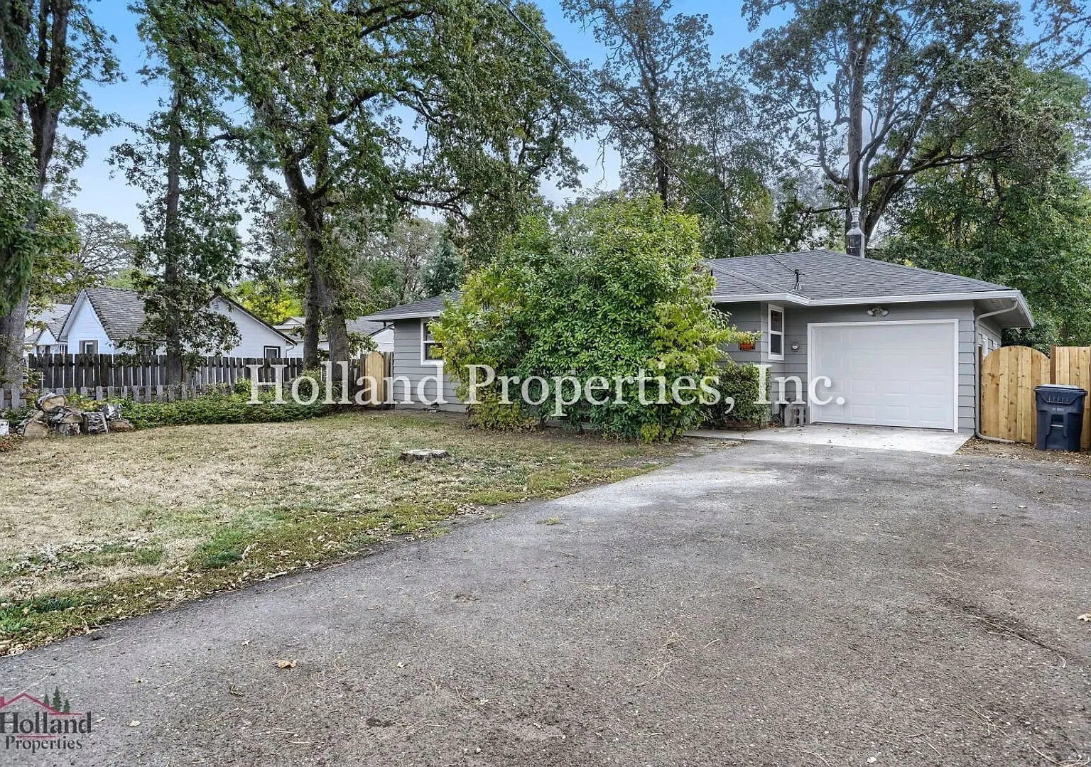 Beautifully Renovated Beaverton Home with Private Fenced Yard — Photo 2