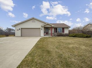 6026 Randal Ln, Racine, WI 53402
