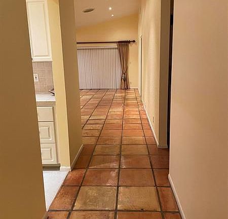 5th image of 4125 Palm Forest Dr S
