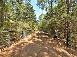 500 Pine Valley Loop, Smithville, TX 78957