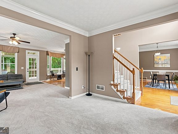 5th image of 605 Trophy Ln