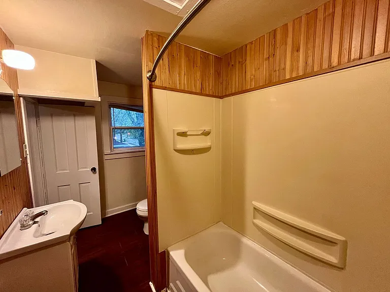 1415 N Stevens St — Photo 23