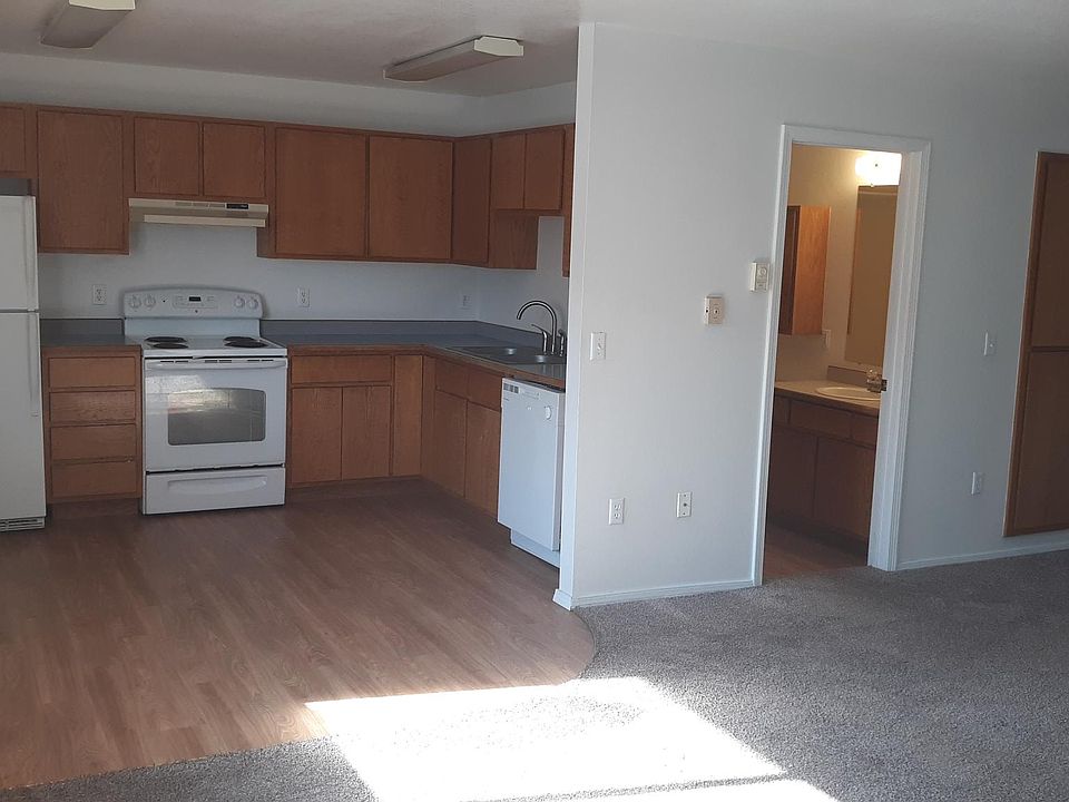 2nd image of 311 1st Ave SW