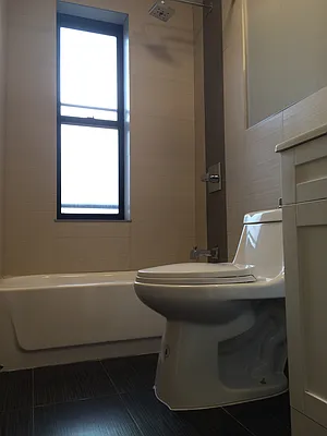 Rented by Lang Realty LLC | media 8