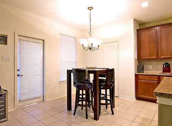 4th image of 10212 English Oak Dr