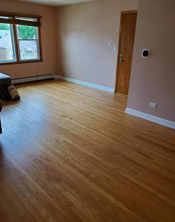 3 bed, 1.5 bath, 1350 sqft, $2,200 — Photo 2