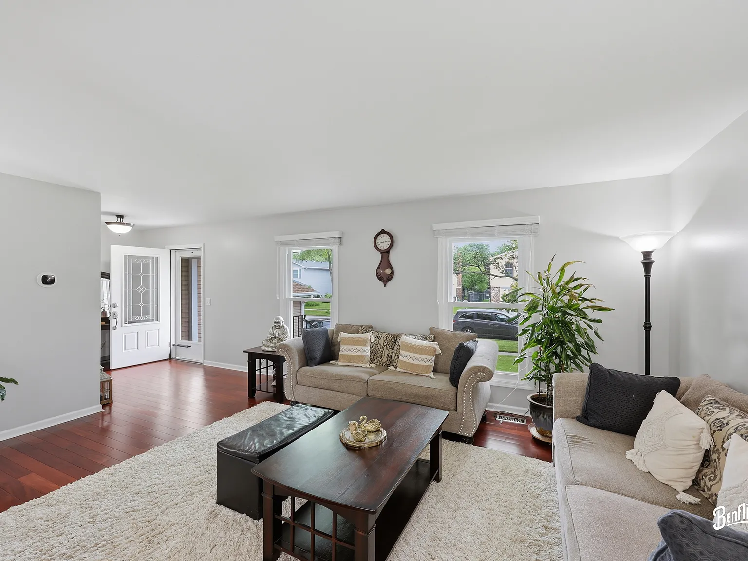 4 bed, 2518 sqft, $3,800 — Photo 2