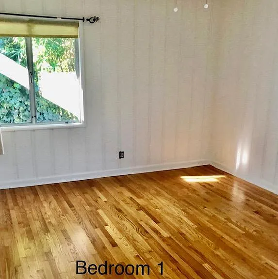 2773 Lakewood Ave — Photo 2