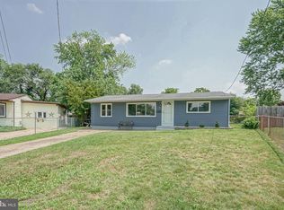 31 Avon Cir, Maple Shade, NJ 08052