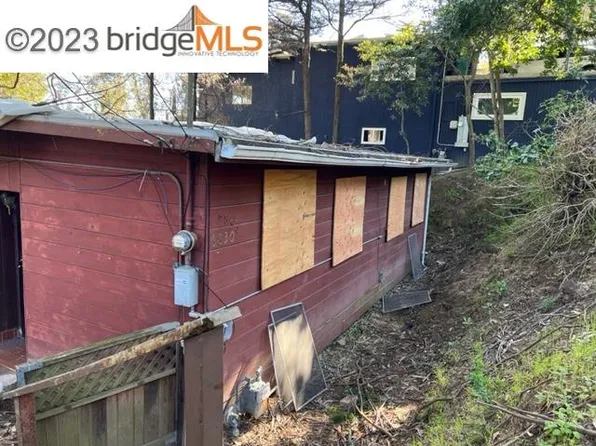 6830 Paso Robles Dr, Oakland, CA 94611