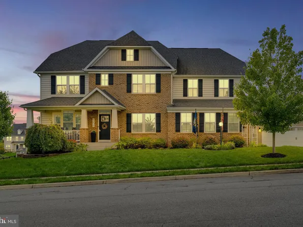 42619 Gold Thread Dr, Chantilly, VA 20152
