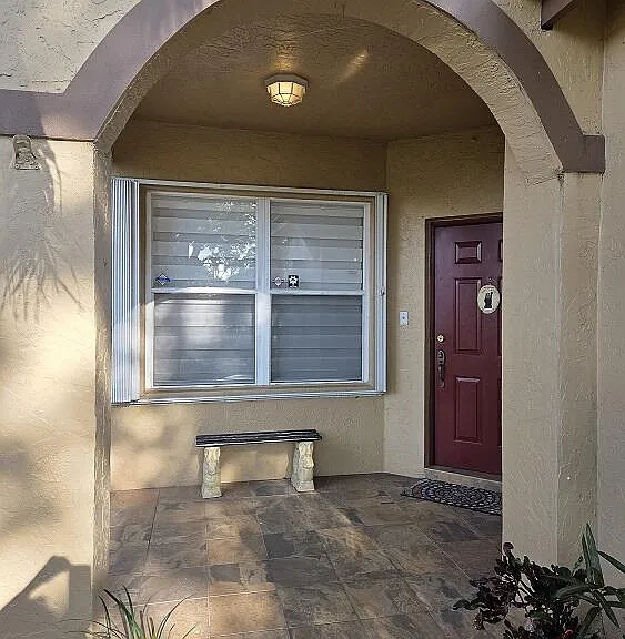 1888 SW 53rd Ave — Photo 1