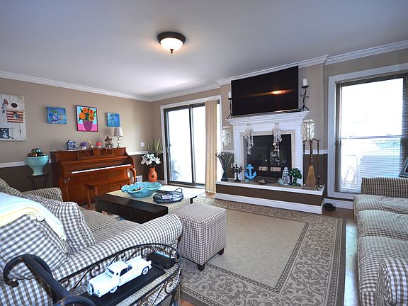 4th image of 50 Hubbard Ln Unit 70