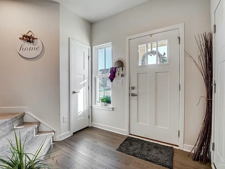 7883 Pinnacle Point Dr — Photo 2