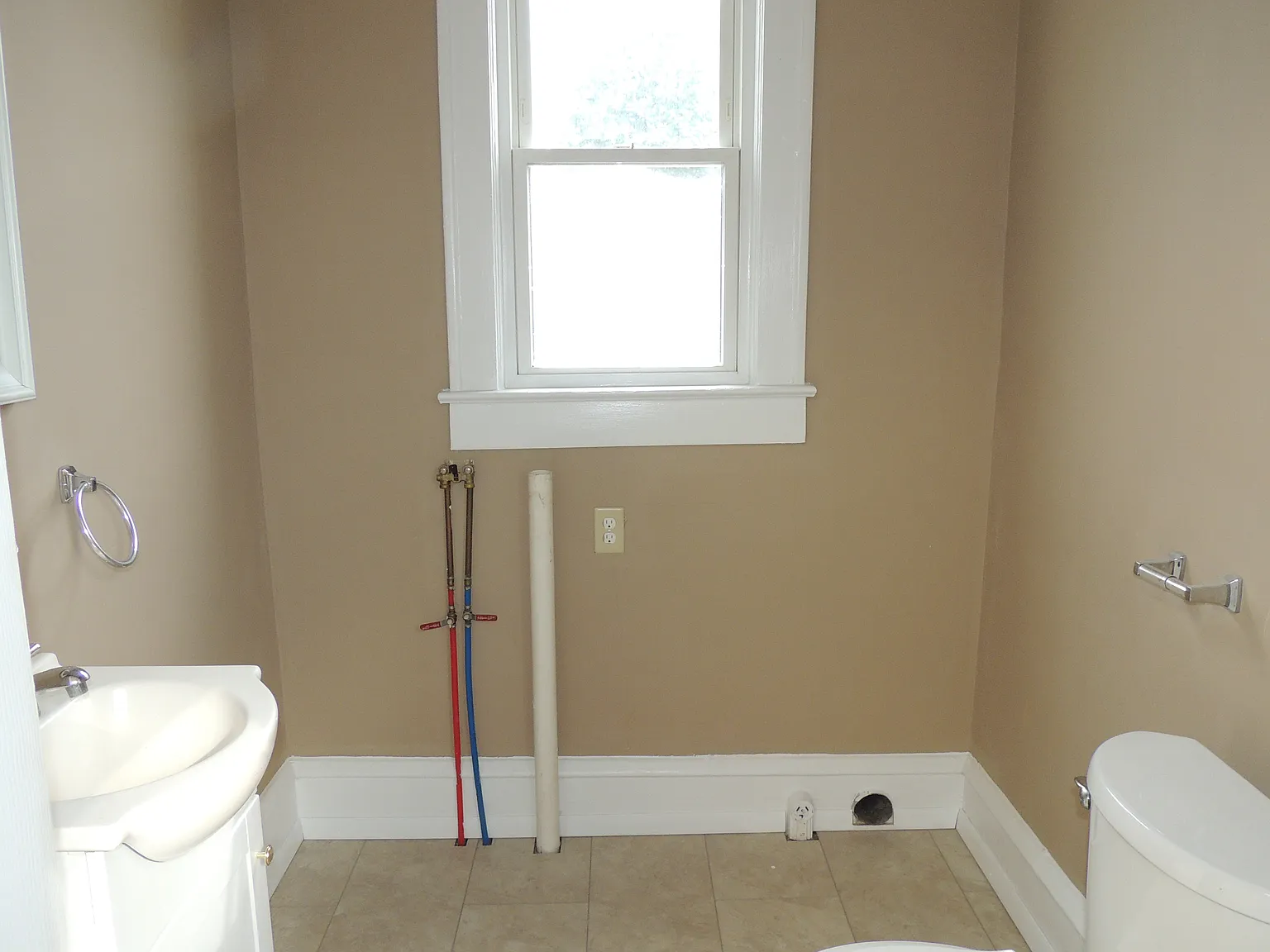 3 bed, 1.5 bath, 1500 sqft, $1,350 — Photo 4