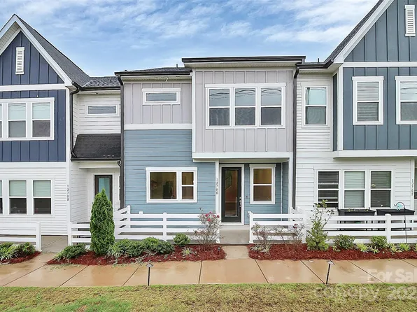 1270 Brawley School Rd #E, Mooresville, NC 28117