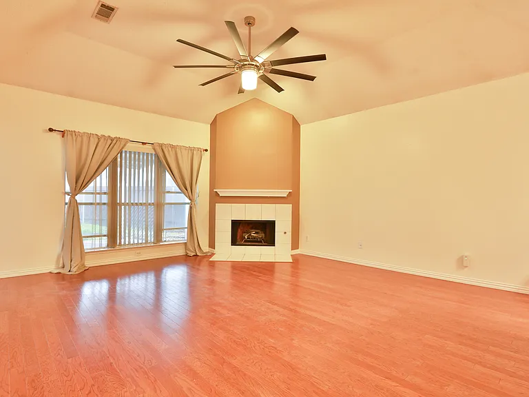 7836 Armor Ln — Photo 8