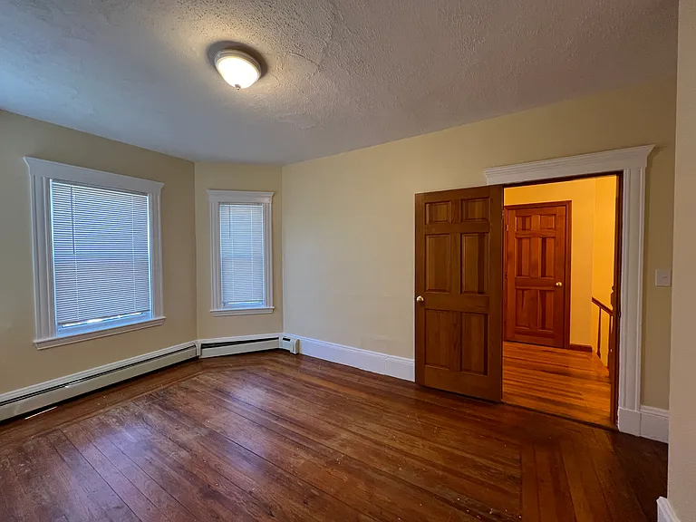 225 Holland St #3 — Photo 7