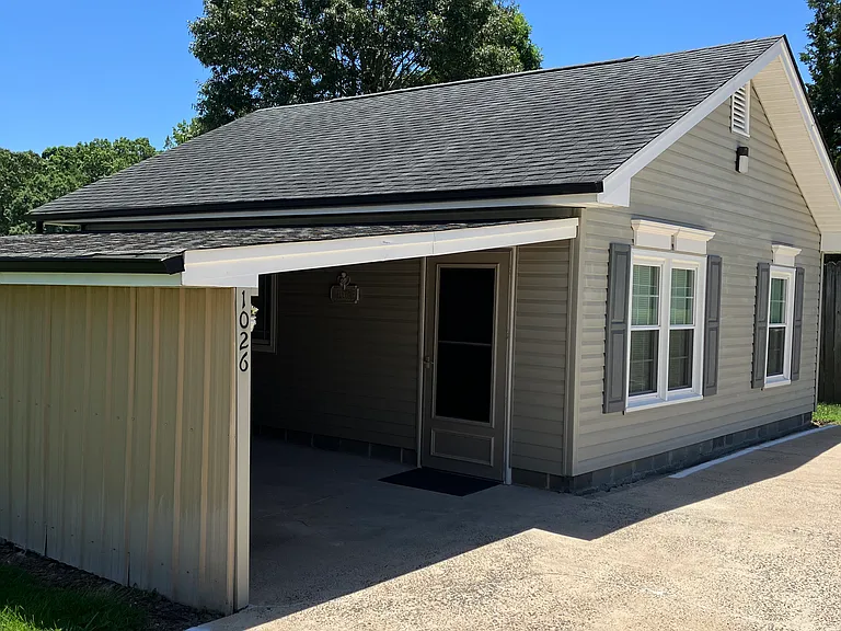 1026 Lake Shadow Dr — Photo 7
