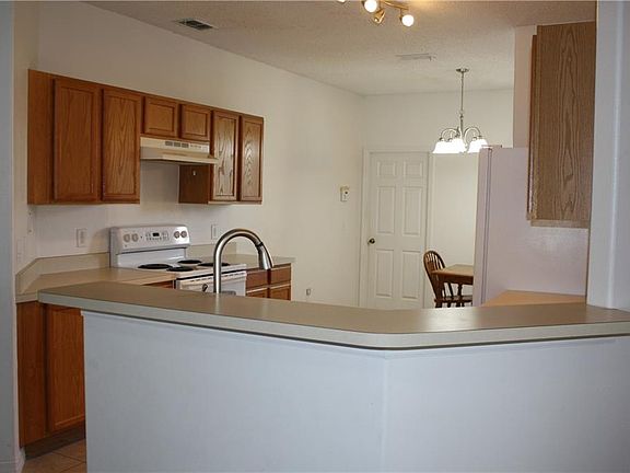 3rd image of 544 Sunset View Dr