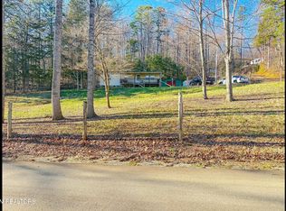 960 Walker Rd, Sharps Chapel, TN 37866