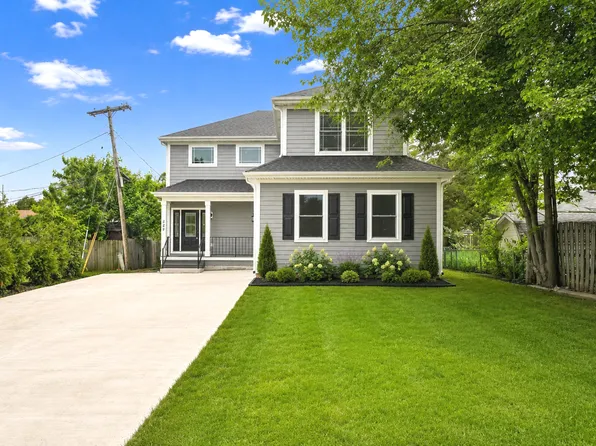 249 S Kenilworth Ave, Villa Park, IL 60181