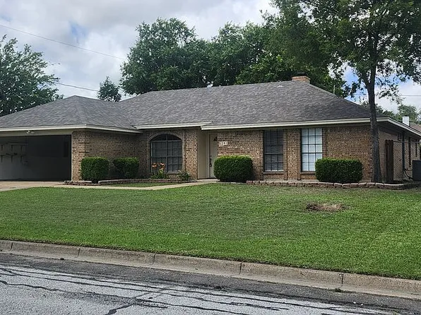 5341 Bob Dr, North Richland Hills, TX 76180