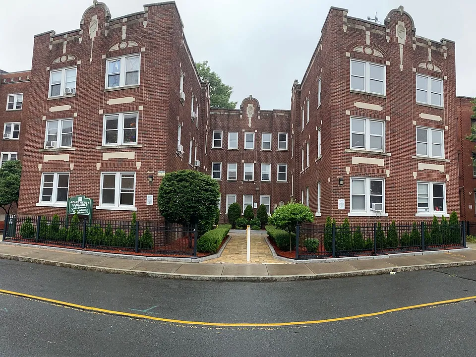 27 Glen St #31