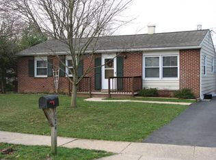 1624 Robert Rd, Lancaster, PA 17601