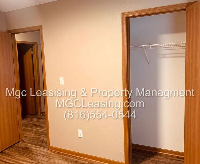 206 NW Parker Dr — Photo 11