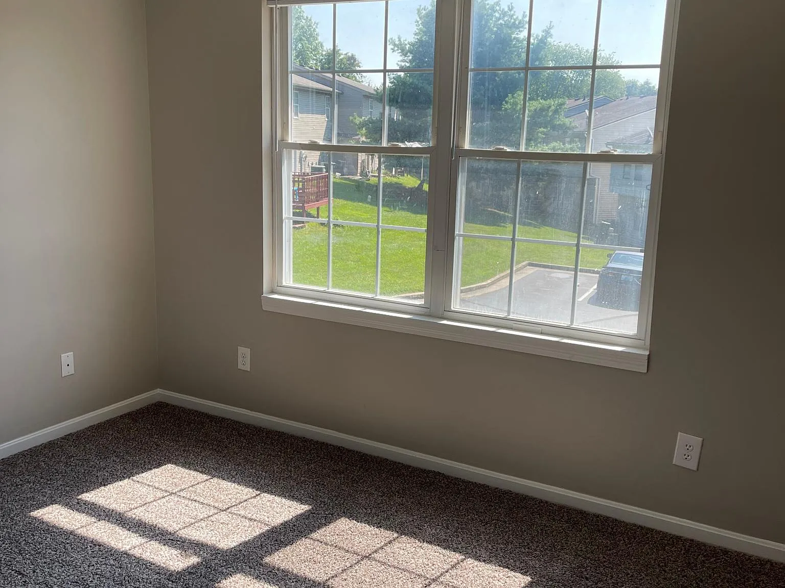 1100 Horsemans Ln — Photo 2