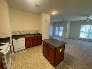 Wesley Kensington Apartments at Stonecrest — Photo 163