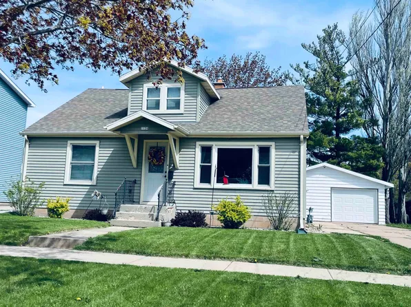 1126 Taft Ave, Oshkosh, WI 54902