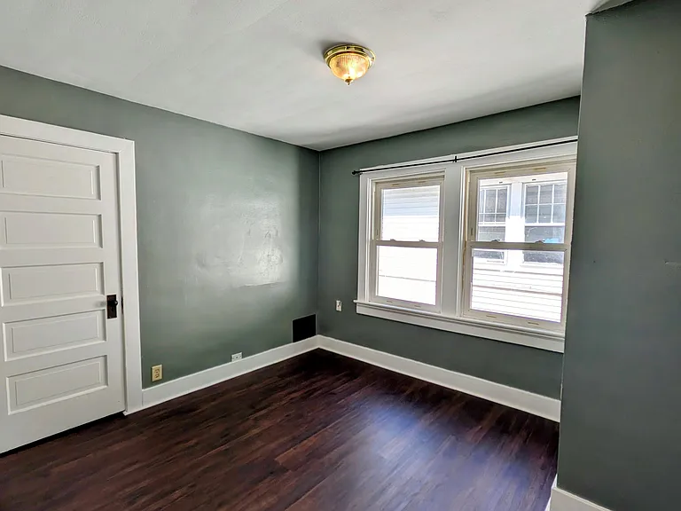 704 Kolping Ave — Photo 14