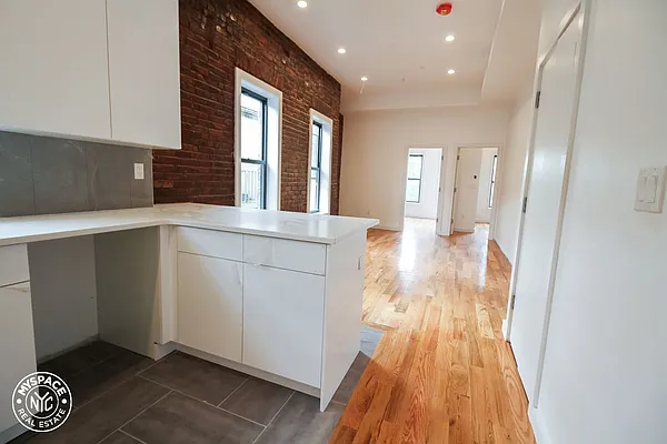 Rented by MySpaceNYC | media 29
