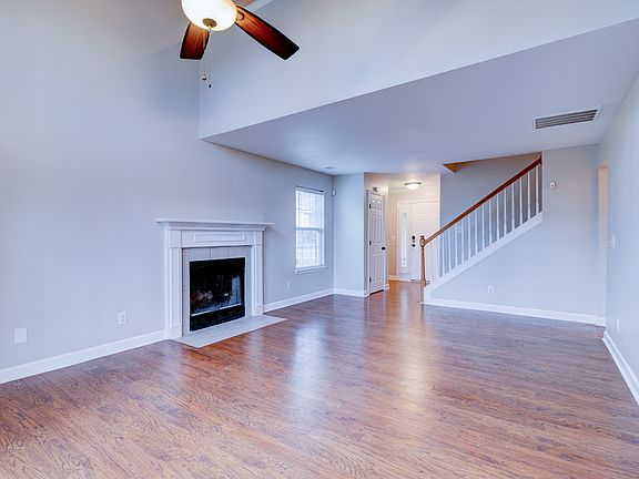 4th image of 627 Heath Pl