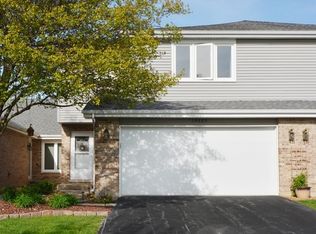 19535 Cambridge Dr, Mokena, IL 60448