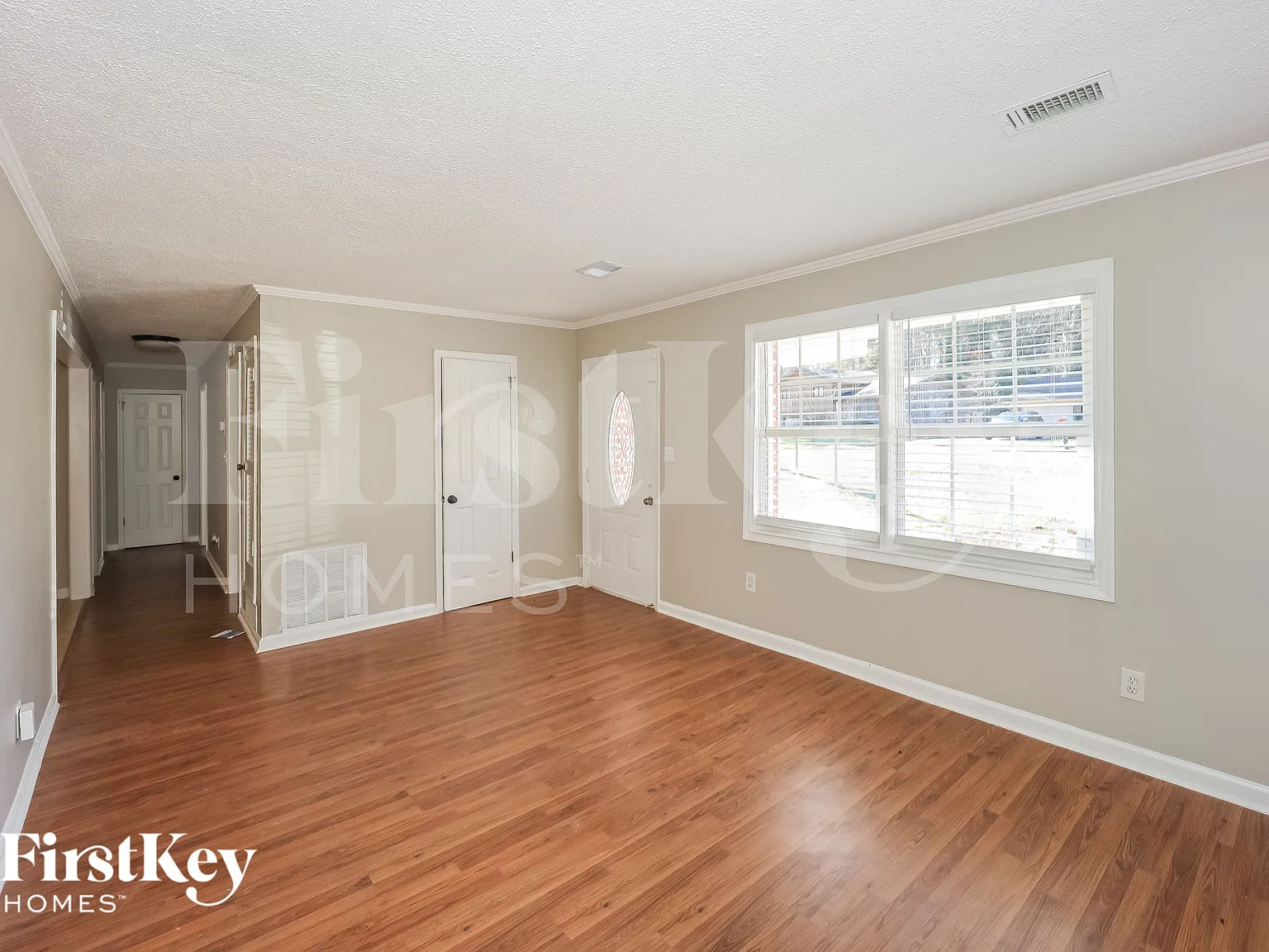 4 bed, 1.5 bath, 1653 sqft, $1,800 — Photo 3