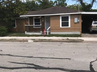 1112 Martin Luther King St, Baytown, TX 77520