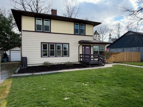 115 Maple Ave, Walworth, WI 53184