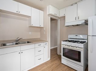 2048 Diamond St, San Diego, CA 92109