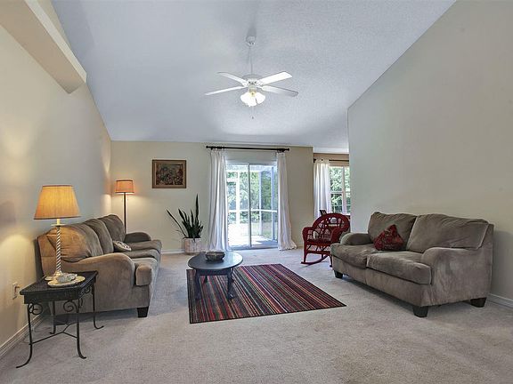 4th image of 1882 Bay Oaks Cir