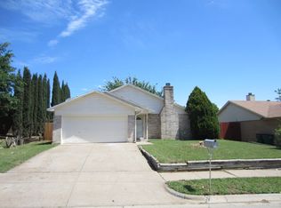 6525 Westridge Dr, Watauga, TX 76148