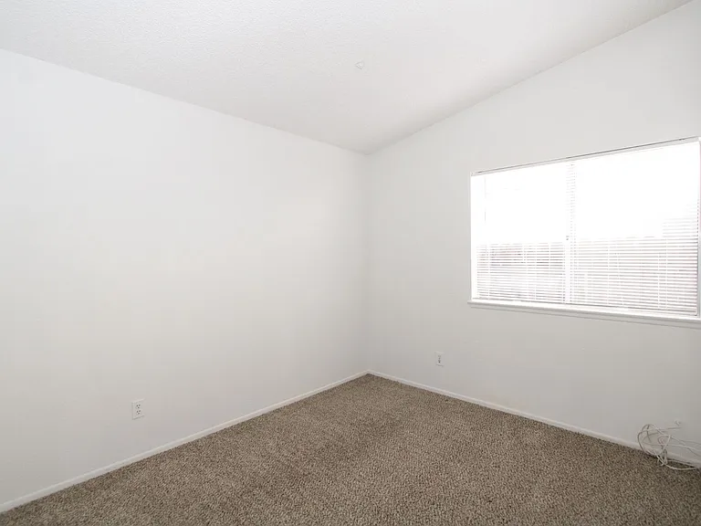 836 Cisco St — Photo 17