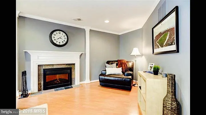 4 bed, 2390 sqft, $3,379 — Photo 2