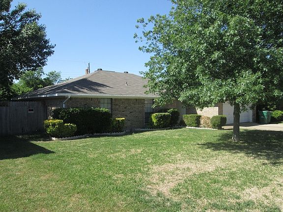 3rd image of 118 Sidney Dr